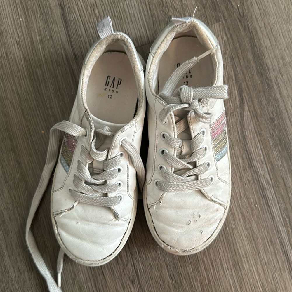 Gap shoes size 12 kids